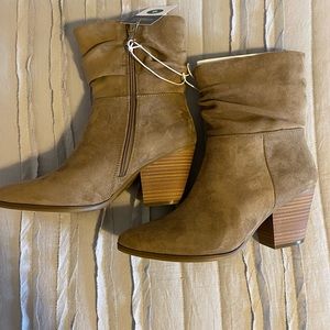 Universal Thread Booties